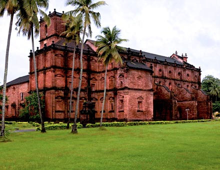 basilica-bom-jesus-goa