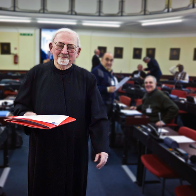 Il momento delle dimissioni di P. Hans Kolvenbach, durante la CG35